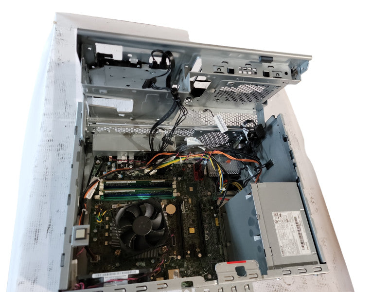 Lenovo ThinkStation P330 i7 - 9700 CPU @ 3.00GHz 16GB DDR4 Ram Î¸