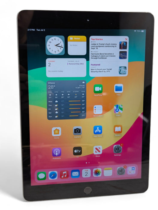 Apple iPad 6th generation 128GB A1893 UNLOCKED -
