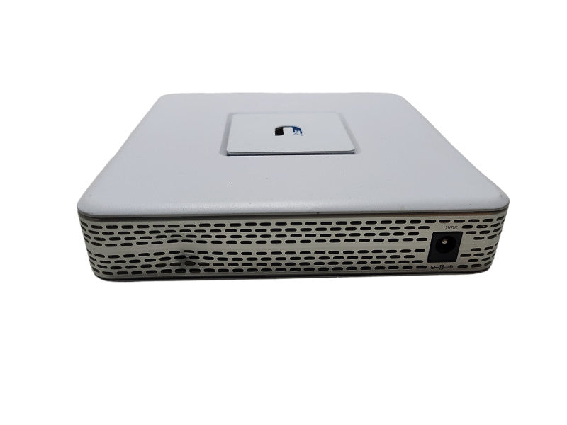 UBIQUITI UNIFI SECURITY GATEWAY USG No power adapter Q$