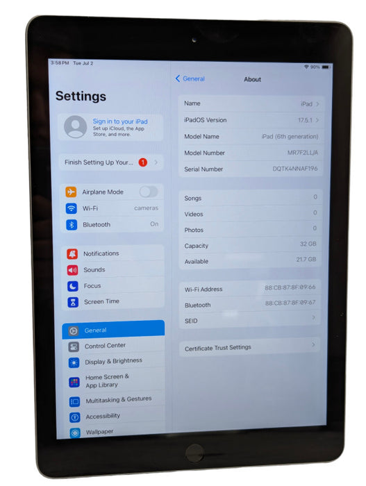 Apple iPad (6th generation) 32GB A1893 UNLOCKED  Q-