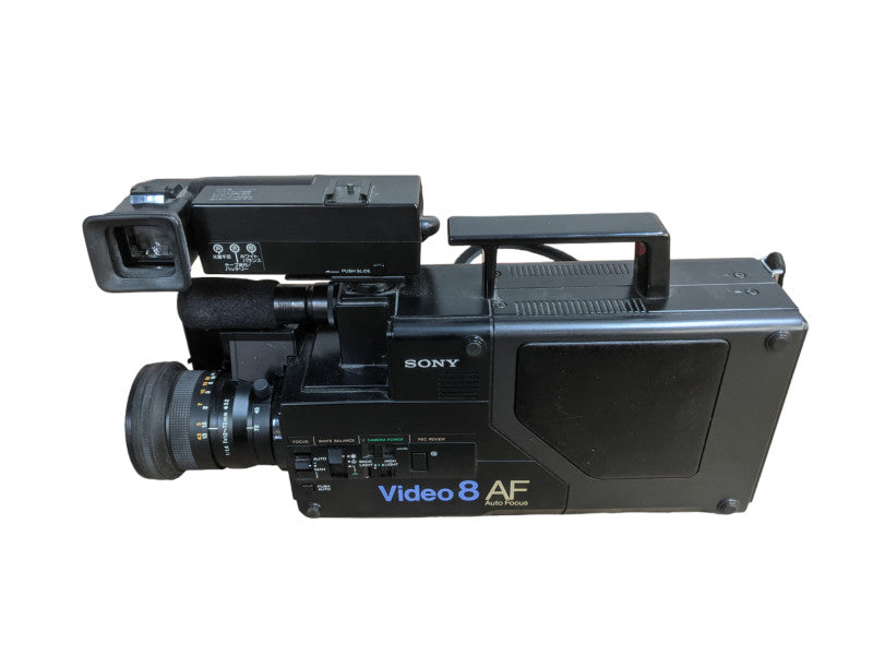 SONY CCD-V8AF Video8 8mm Video Player Camera Camcorder with Accessories