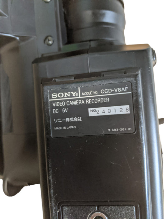 SONY CCD-V8AF Video8 8mm Video Player Camera Camcorder with Accessories