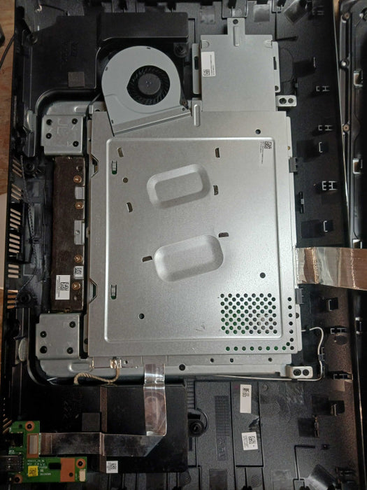 Asus V222-R 21.5\\" AIO i5-8250U 8GB DDR4 RAM