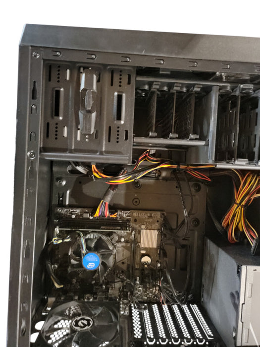 CUSTOM PC  Intel i5 - 9400 CPU @ 2.90GHz 16GB DDR4 Ram  Î¸