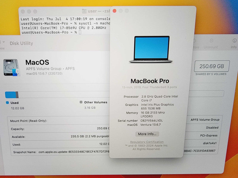Apple Macbook Pro 2019 13\\" 4-Core i7-8569U @ 2.8GHz 16GB DDR3 256GB SSD (