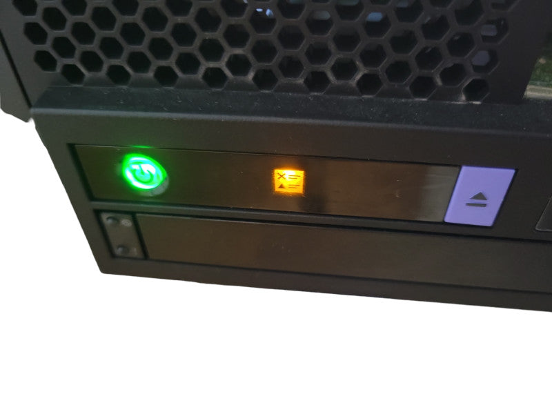 IBM Power S822 8284-22A 12SFF Power8 3.89GHz 6Core 64GB RAM No HDD Server Sys !
