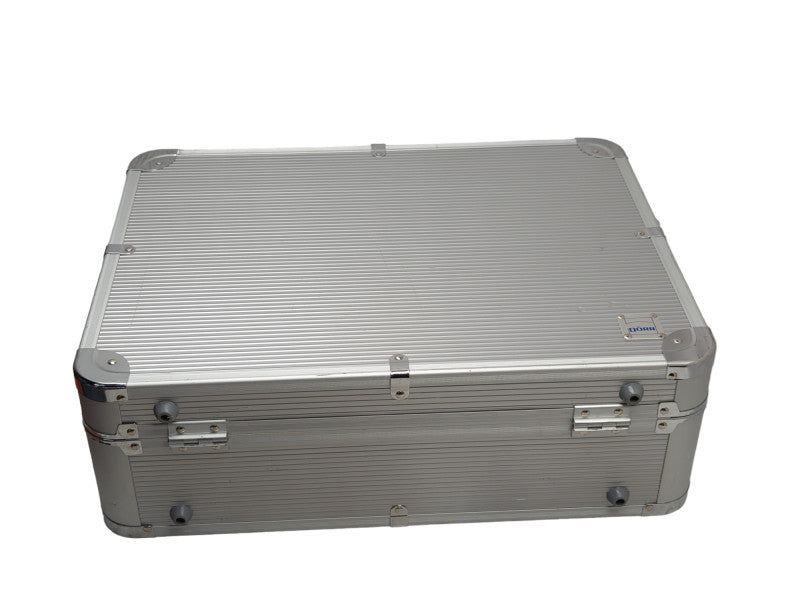 Very nice Dorr 34x27x14.5cm Medium Aluminum Brief Case with foam -