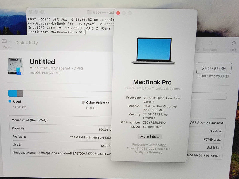 Apple Macbook Pro 2018 13\\" 4-Core i7-8559U @ 2.7GHz 16GB DDR3 256GB SSD (