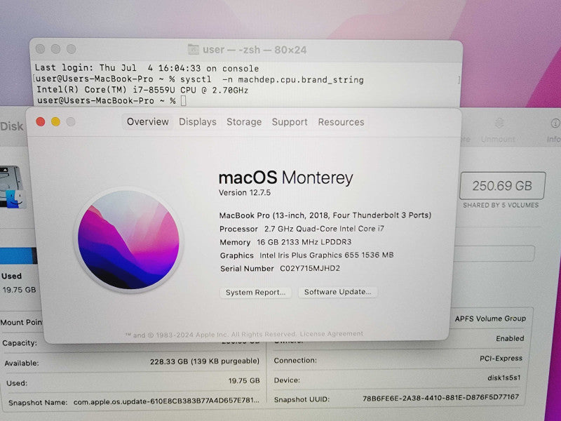 Apple Macbook Pro 2018 13\\" 4-Core i7-8559U @ 2.7GHz 16GB DDR3 256GB SSD (