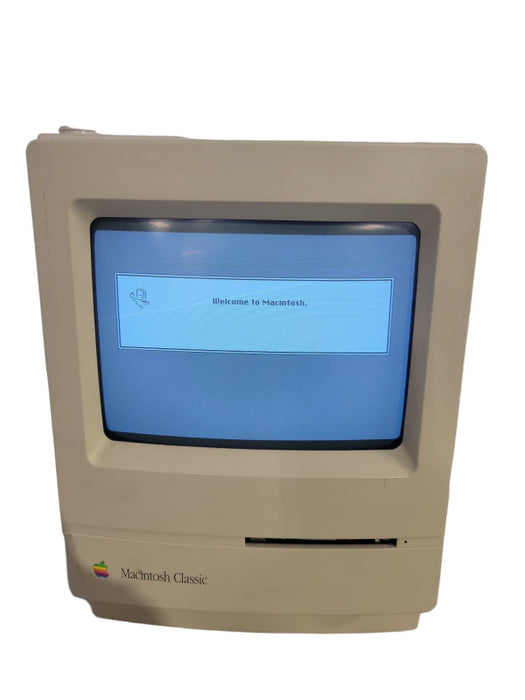 Vintage Apple Macintosh Classic M0420 Computer !