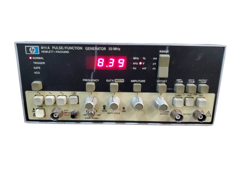 HP 8111A Pulse/Function Generator w/ Case and Accessories @