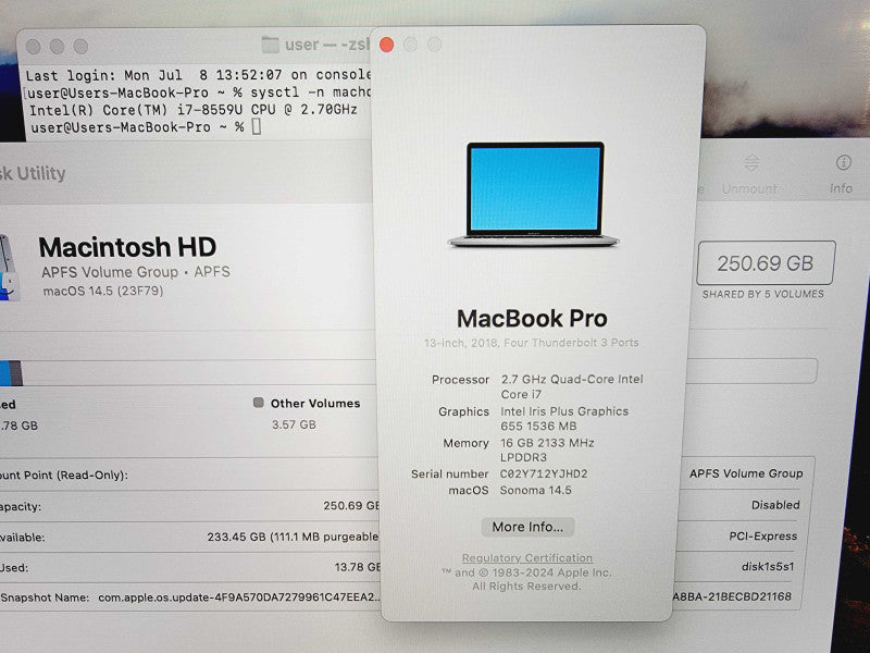 Apple Macbook Pro 2018 13\\" 4-Core i7-8559U @ 2.7GHz 16GB DDR3 256GB SSD (
