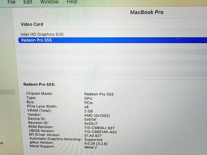 Apple Macbook Pro 2017 15\\" 4-Core i7-7700HQ @ 2.8GHz 16GB DDR3 256GB SSD Radeon Pro 555 2GB (
