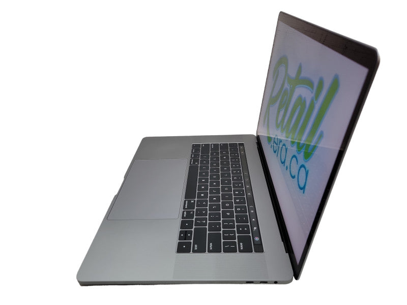 Apple Macbook Pro 2017 15\\" 4-Core i7-7700HQ @ 2.8GHz 16GB DDR3 256GB SSD (