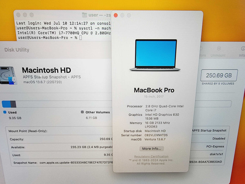 Apple Macbook Pro 2017 15\\" 4-Core i7-7700HQ @ 2.8GHz 16GB DDR3 256GB SSD Radeon Pro 555 2GB [Read] (