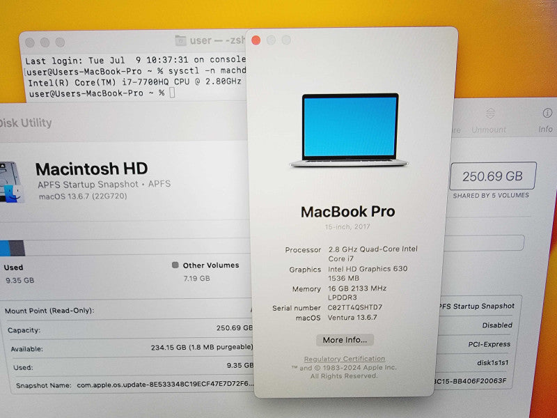 Apple Macbook Pro 2017 15\\" 4-Core i7-7700HQ @ 2.8GHz 16GB DDR3 256GB SSD Radeon Pro 555 2GB (