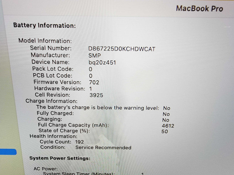 Apple Macbook Pro 2017 15\\" 4-Core i7-7700HQ @ 2.8GHz 16GB DDR3 256GB SSD Radeon Pro 555 2GB (