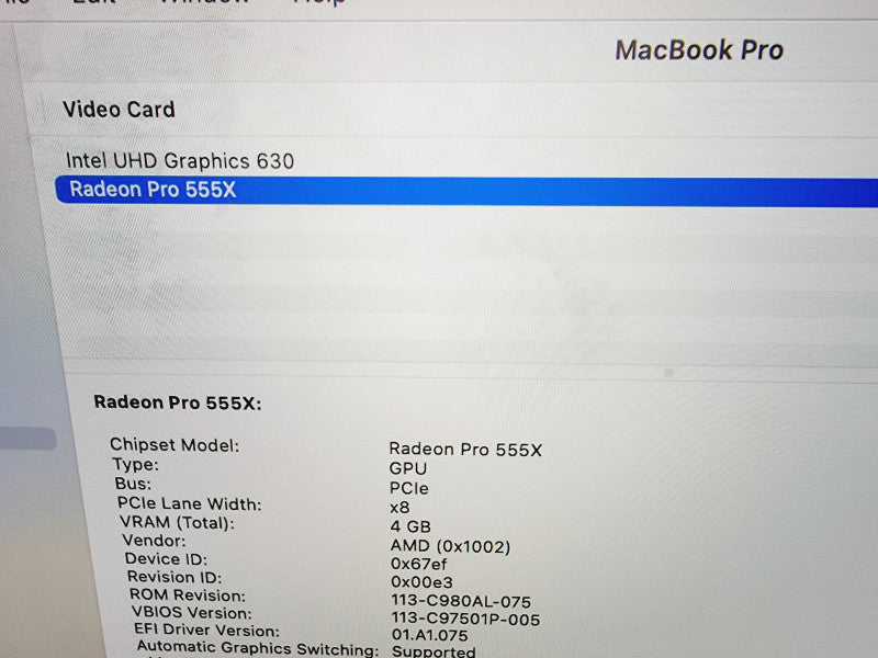 Apple Macbook Pro 2018 15\\" 6-Core i7-8750H @ 2.2GHz 16GB DDR4 256GB SSD Radeon Pro 555x 4GB (