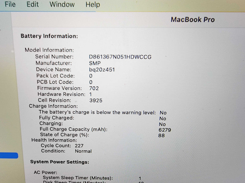 Apple Macbook Pro 2017 15\\" 4-Core i7-7700HQ @ 2.8GHz 16GB DDR3 512GB SSD Radeon Pro 555 2GB (