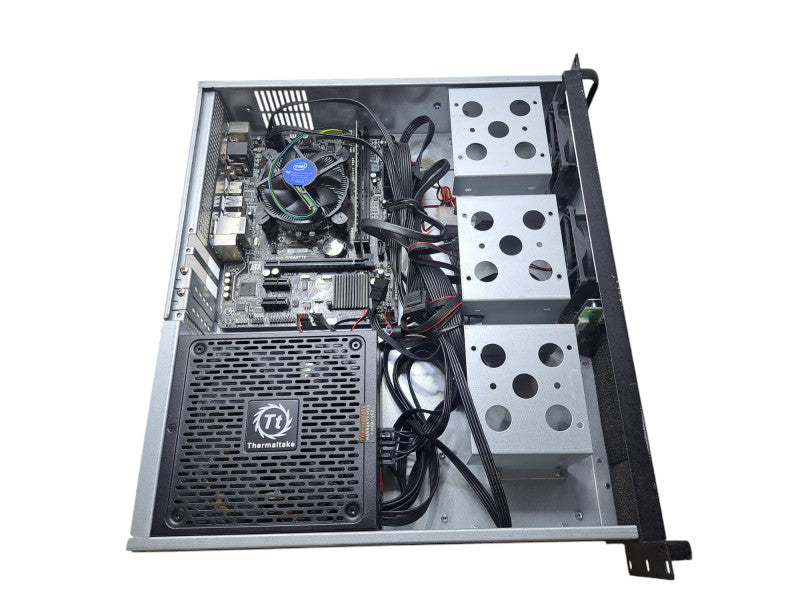 Custom PC | Gigabyte GA-H110M-S2H-GSM, i7-7700 @ 3.60GHz 4C, 16GB DDR4, 750W