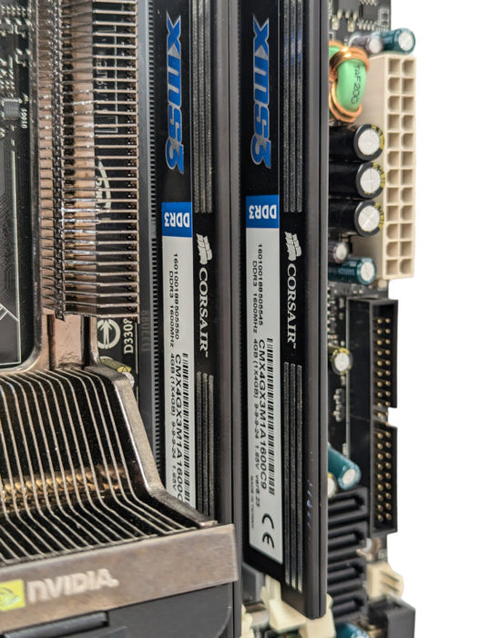 XFX MB-N790-IU nForce 790i Ultra SLI Core 2 EXTREME QX9650 @ 3.30 Ghz 8GB RAM -
