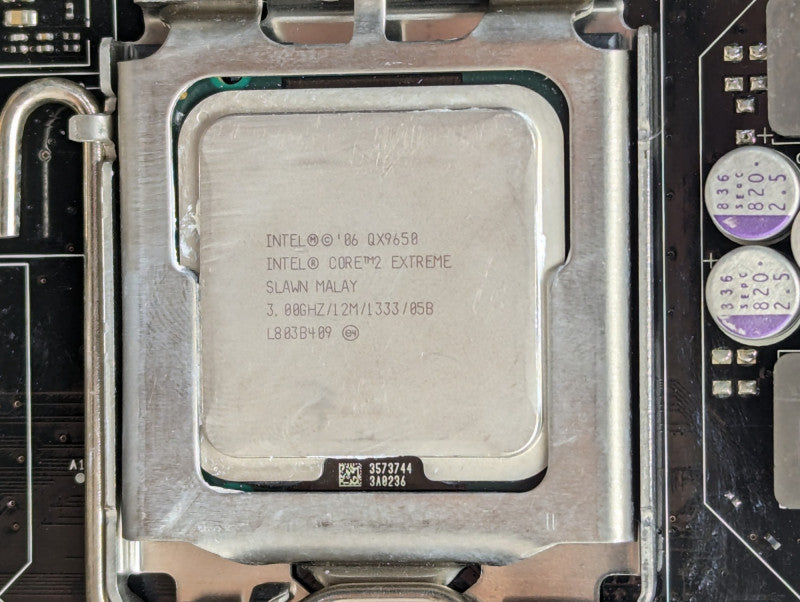 XFX MB-N790-IU nForce 790i Ultra SLI Core 2 EXTREME QX9650 @ 3.30 Ghz 8GB RAM -