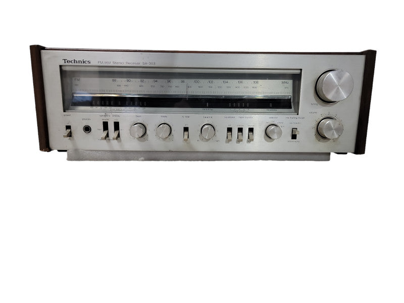 Vintage Technics SA-303 Stereo Receiver
