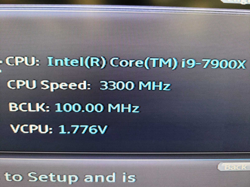 Intel Core i9-7900X @ 3.30GHz [SR3L2] %