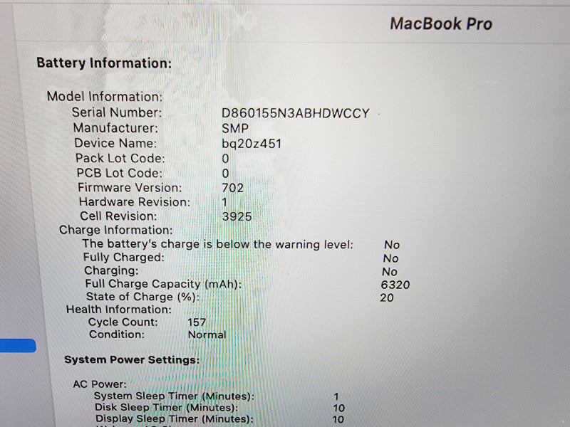 Apple Macbook Pro 2017 15\\" 4-Core i7-7700HQ @ 2.8GHz 16GB DDR3 256GB SSD Radeon Pro 555 2GB (