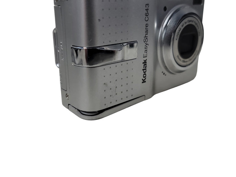 Kodak EasyShare C643 Silver 2.4\\" LCD 6.1MP 3X Optical Zoom Digital Camera