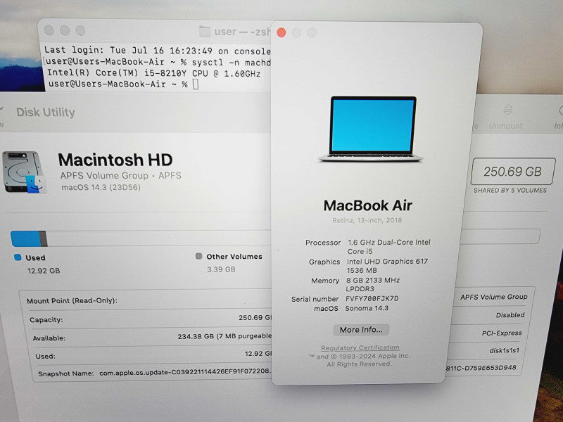 Apple Macbook Air Retina 2018 13\\" 2-Core i5-8210Y @ 1.6GHz 8GB DDR3 256GB SSD (
