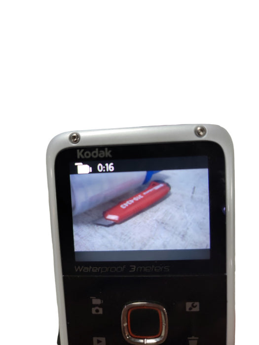 Kodak Playfull Waterproof Handheld 720p Video Camera Ze2| 3 meter waterproof