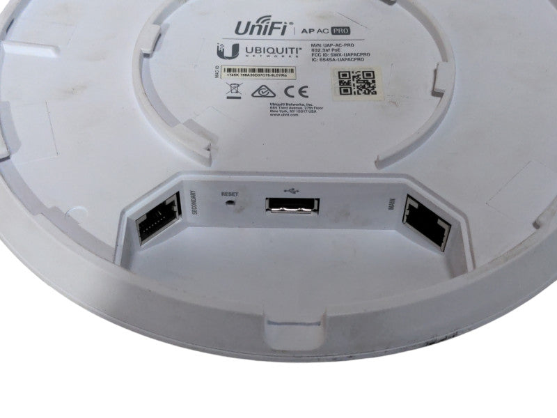 UBIQUITY UniFi AP AC PRO, READ
