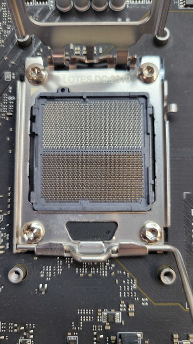 MSI PRO A620M-E (MS-7E28) AM5 (READ) %