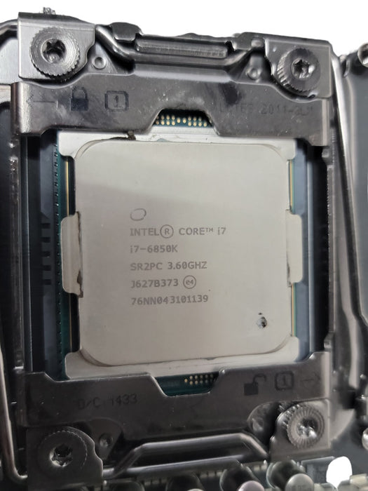 ASUS ROG Rampage V Extreme Motherboard with Intel Core i7-6850K Processor