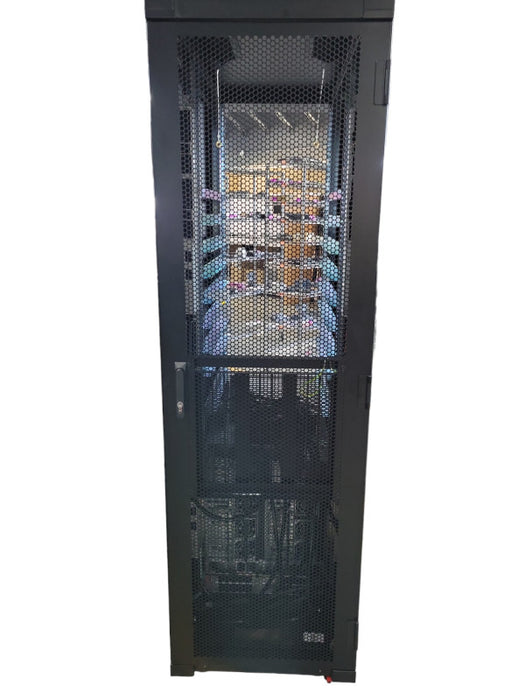 HITACHI Server rack W/ Hitachi CB 2500 Server Chassis GG-RE4A1UBX1-Y 4x Blade !