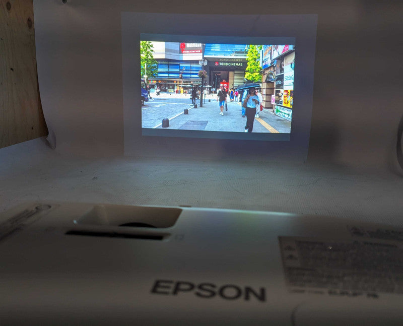 Epson VS230 3LCD Projector H552F 2800 Lumens, Lamp Hour: 556Hrs