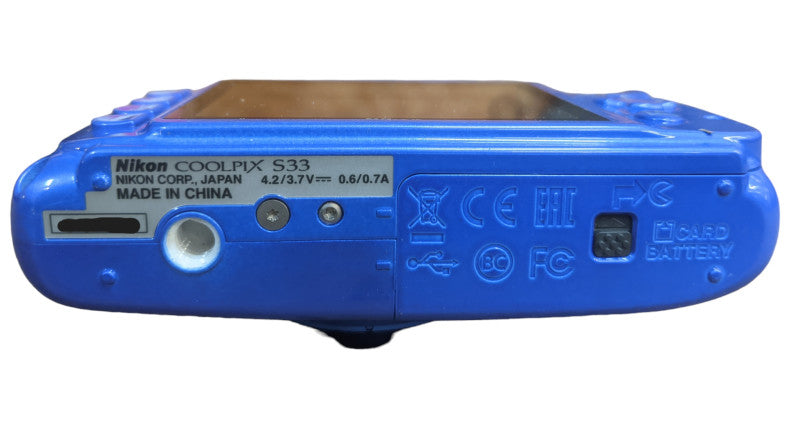 Nikon COOLPIX S33 Waterproof Shockproof Digital Camera *READ*