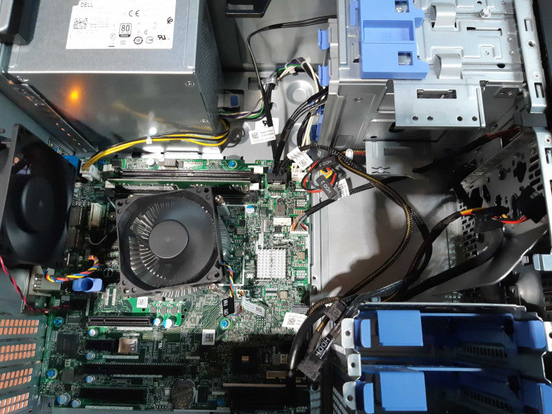 PowerEdge T130 Intel Xeon CPU E3 - 1230 V5 @ 3.40GHz 16GB ECC DDR4 Ram Î¸