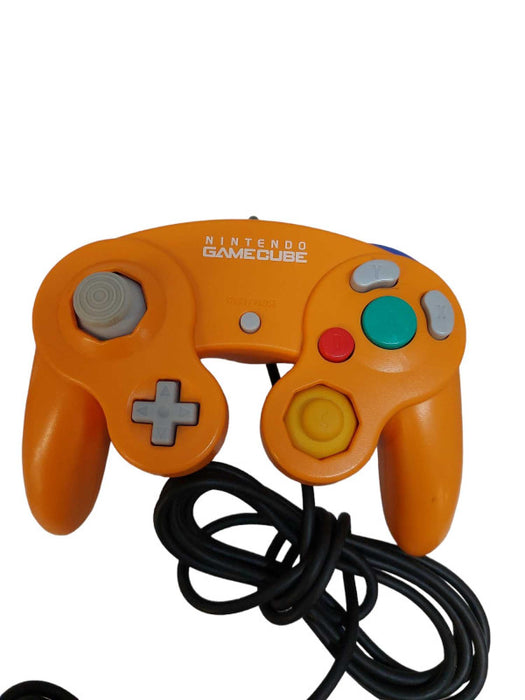Bundle of Nintendo Controllers ( 3 Gamecube Controllers , 1 Wii Controller) =