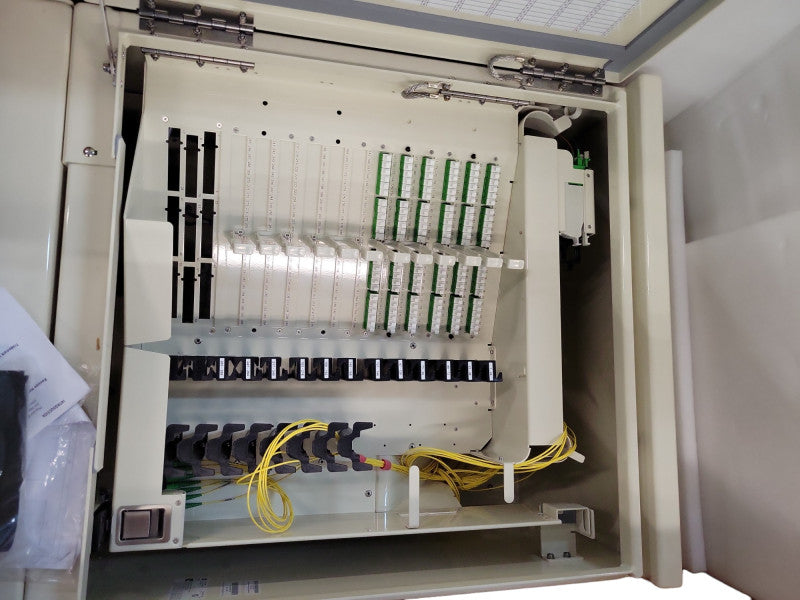 Commscope OmniReach Outdoor FDH 3000 Fiberoptic Termination Cabinet %
