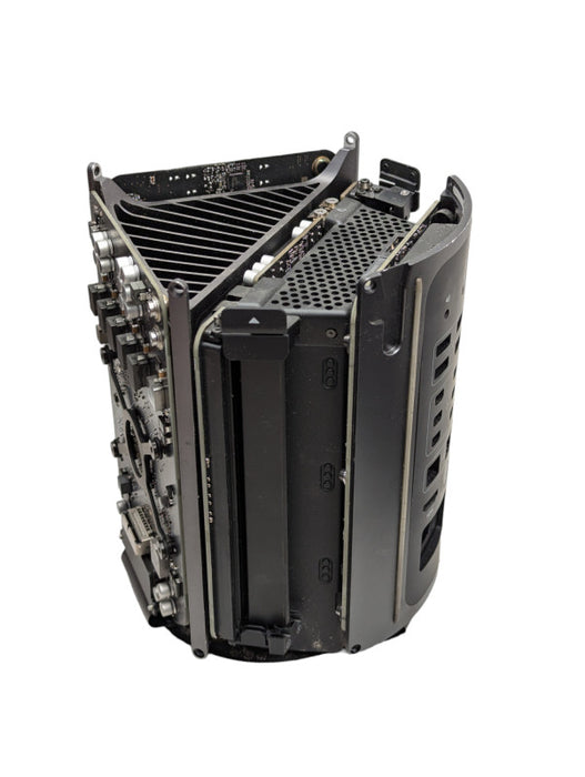Apple Mac Pro Trashcan PLEASE READ   -