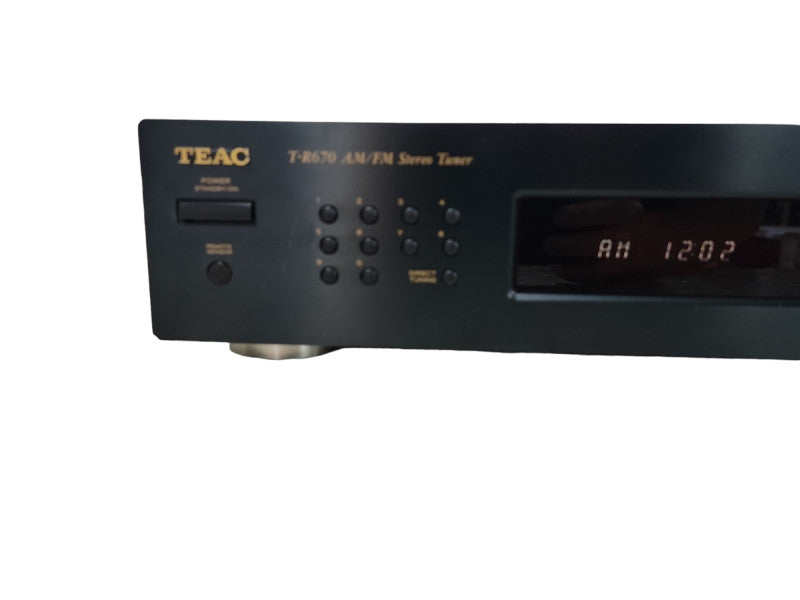 TEAC T-R670 AM/FM Stereo Tuner.