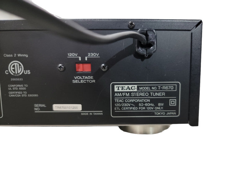 TEAC T-R670 AM/FM Stereo Tuner.