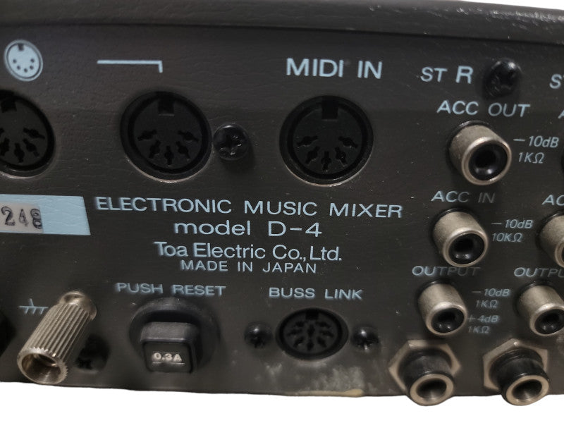 TOA D-4, 4 Channel Electronic Music Mixer Preamplifier Equalizer