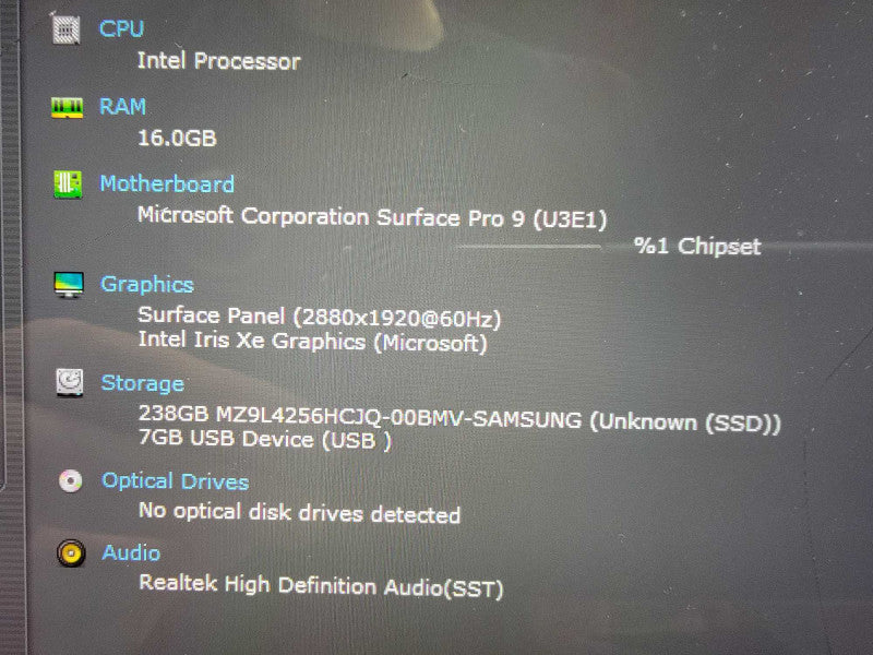 MS Surface Pro 9 2038 | 10-Core i7-1265U @2.7GHz 16GB DDR5 | 256GB SSD - READ