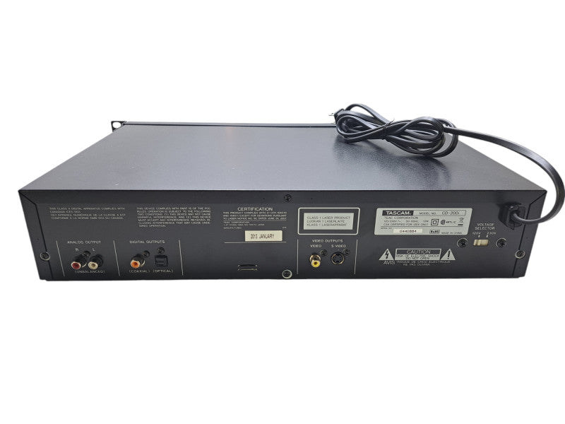 Tascam CD-200i Professional CD Player with 30-Pin With Ipod Dock
