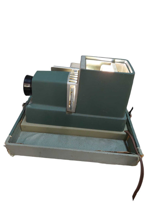 Vintage ARGUS 300 Slide Projector in Case  =