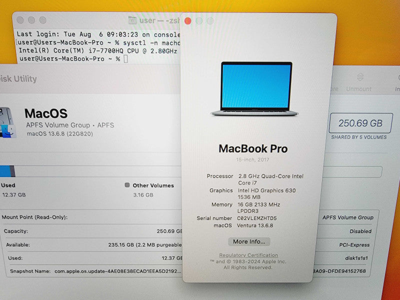 Apple Macbook Pro 2017 15" 4-Core i7-7700HQ @ 2.8GHz 16GB DDR3 250GB SSD Radeon Pro 555 2GB (