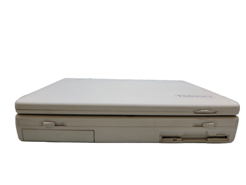 Vintage Toshiba Satellite Pro T2400CT| 486DX2-50| 16KB RAM | NO HDD  β